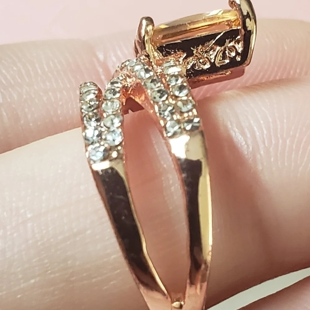 Champagne Crystal Rose Gold Ring Size 7
